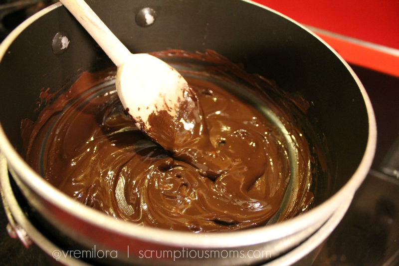 CU melted chocolate in pan